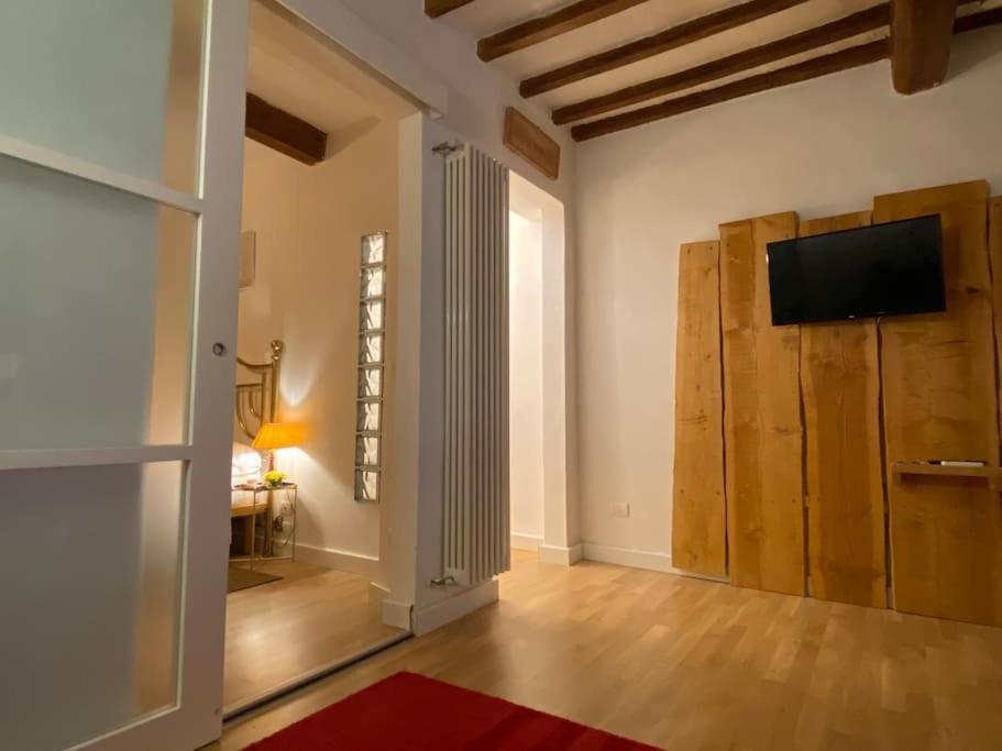 San Lorenzo Apartment In Red Florence Ngoại thất bức ảnh